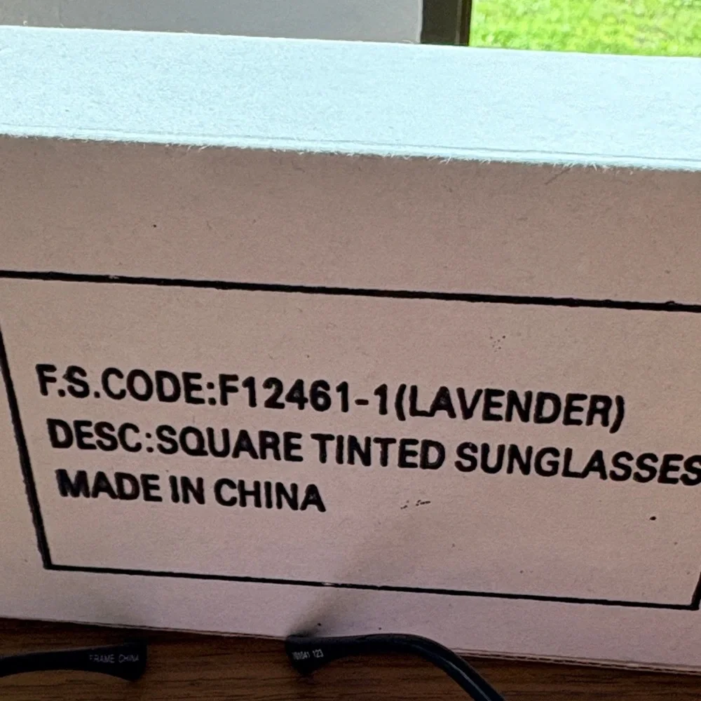 Lavender Tinted Sunglasses with Silver Clip new never worn